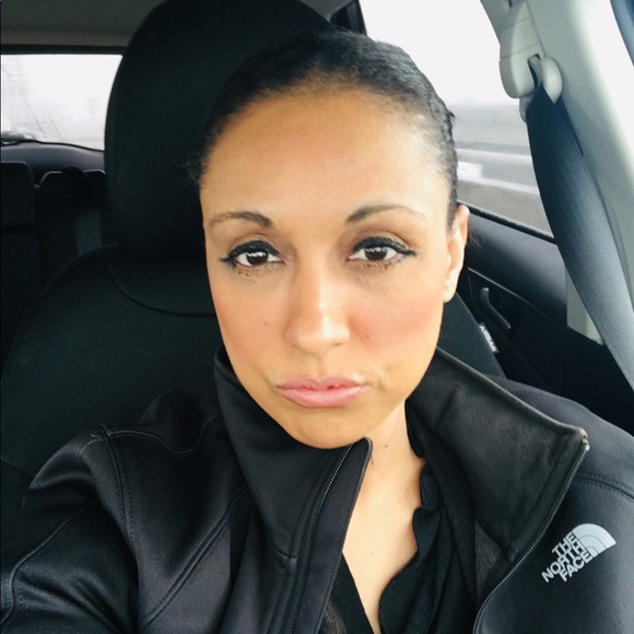 Meet your Posher!! - Picture 4 of 4